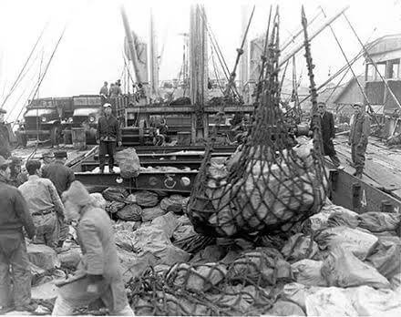 ancient break bulk vessel manual cargo handling